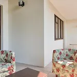 7 Bedroom Lovely In Пасым