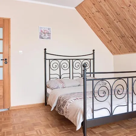 7 Bedroom Lovely In * Пасым