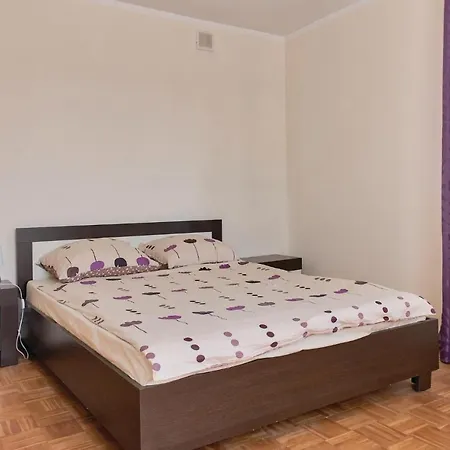 7 Bedroom Lovely In Пасым